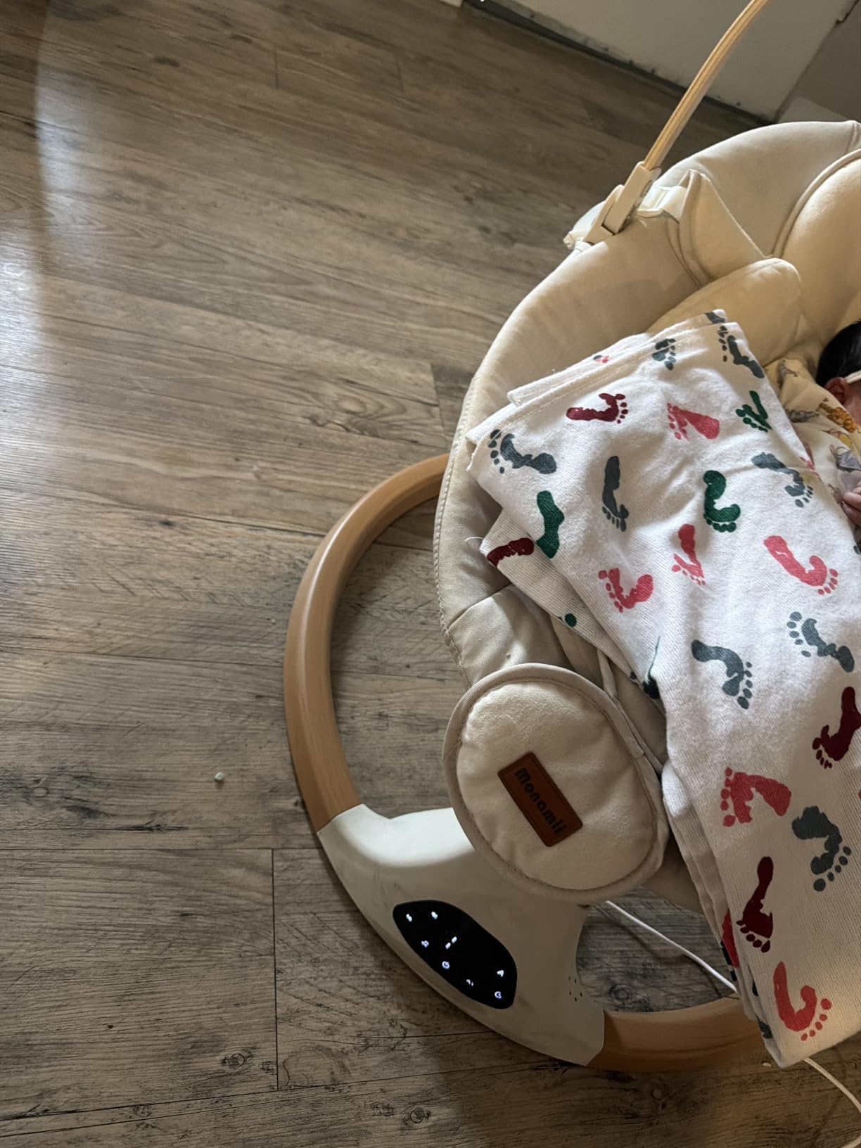 Monamii Baby Swings for Infants, Bluetooth Infant Swing with Music Speaker customer photo 2