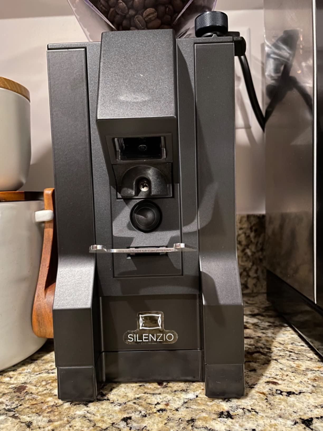 Eureka Mignon Silenzio Espresso Grinder, Black, 55mm | Silent Technology, Stepless, Timed Dosing customer photo 1
