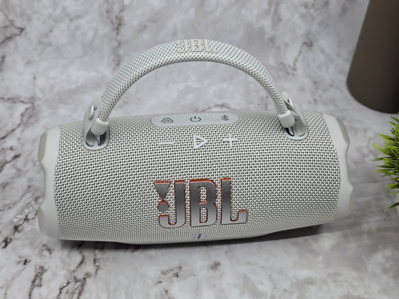 JBL Charge 6 Portable Bluetooth Speaker, Waterproof, Drop-Proof - Blue customer photo 2