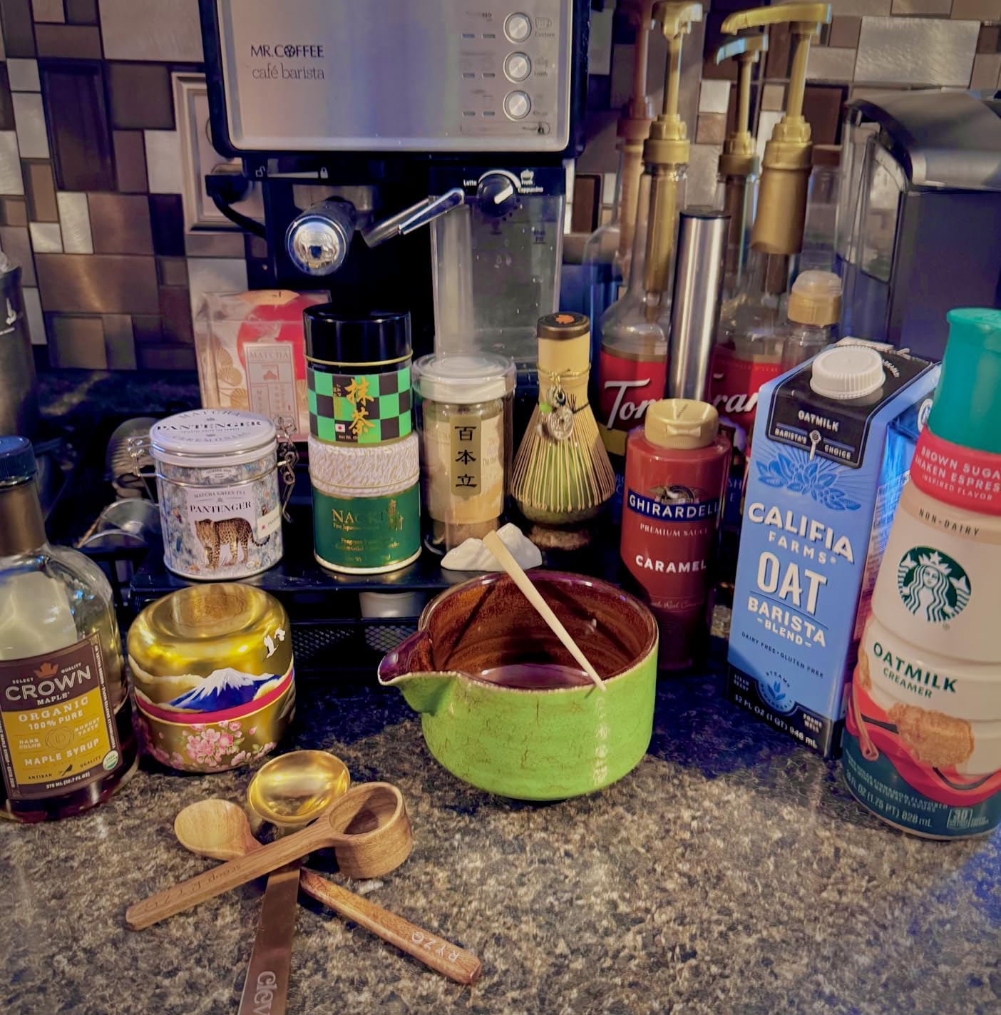 Starbucks Brown Sugar Cinnamon Oatmilk Coffee Creamer, 28 Fl Oz customer photo 2