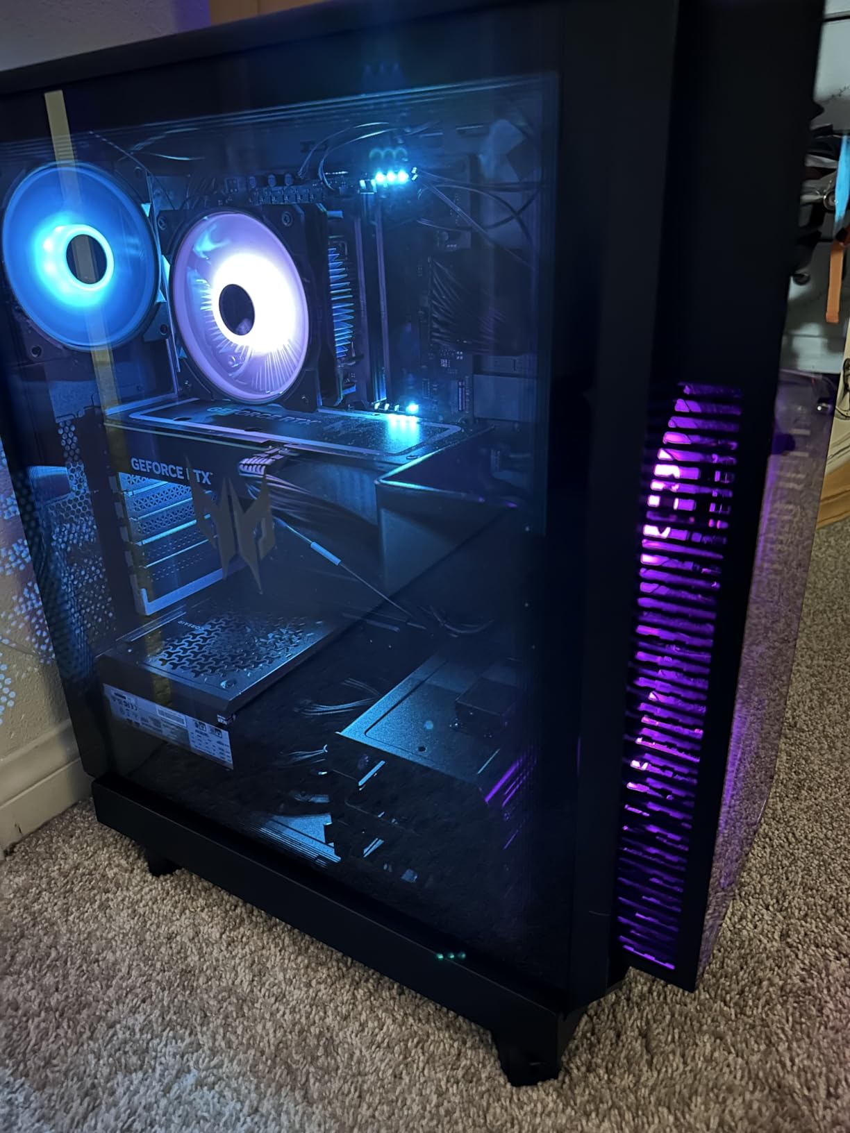 CORSAIR RM850e (2025) ATX 3.1 PCIe 5.1 Ready 850W Power Supply - Black | Native 12V-2x6 Cable Included, Low-Noise, Fully Modular, Cybenetics Gold, Modern Standby Mode, NA customer photo 2