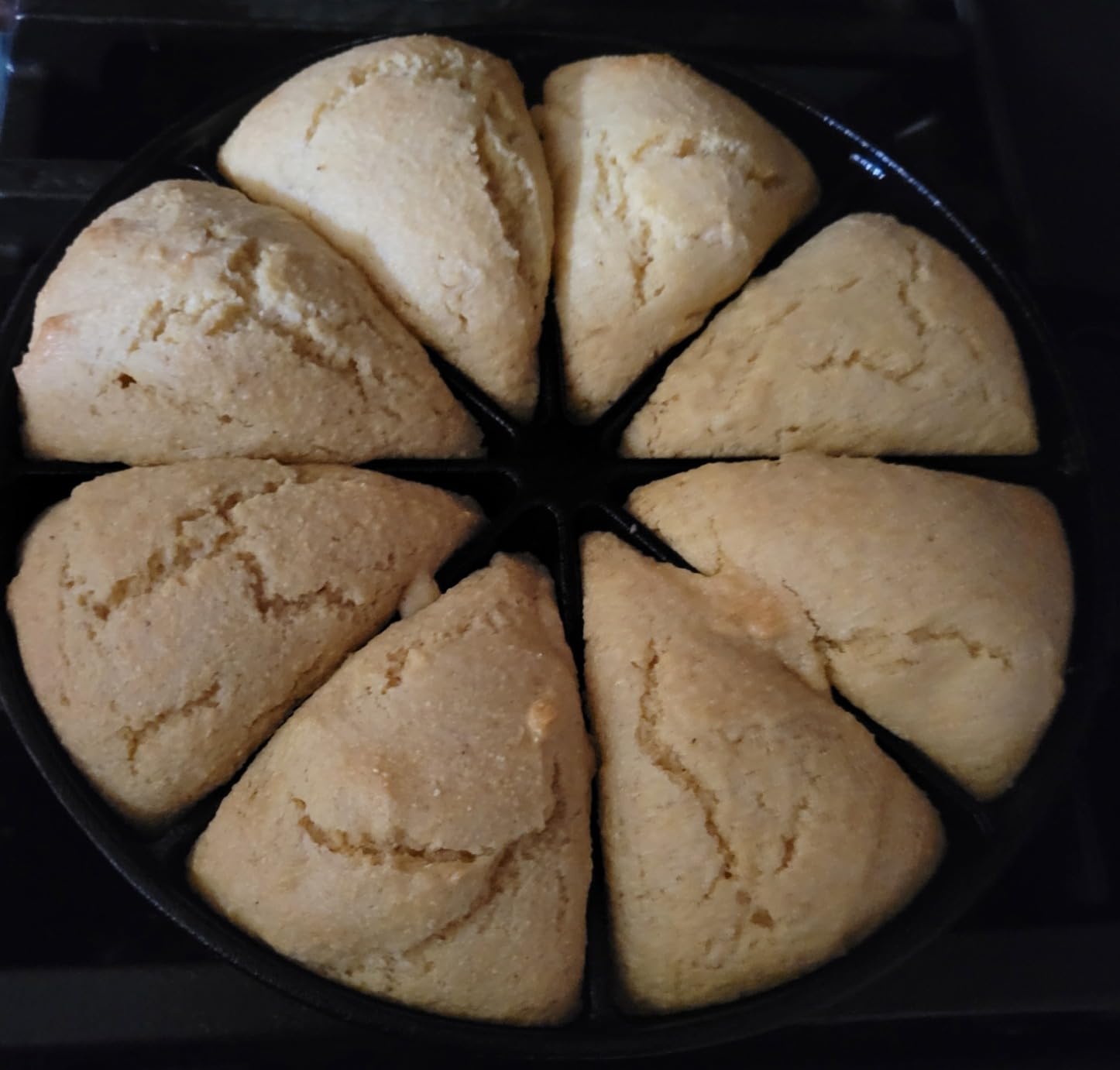 Modern Innovations Classic Cast Iron Wedge Pan, Non-Stick Cornbread Skillet with Easy Transport Handles, 8 Slice Divided Cast Iron Baking Pan for Scones, Biscuits, Breads & Desserts customer photo 2