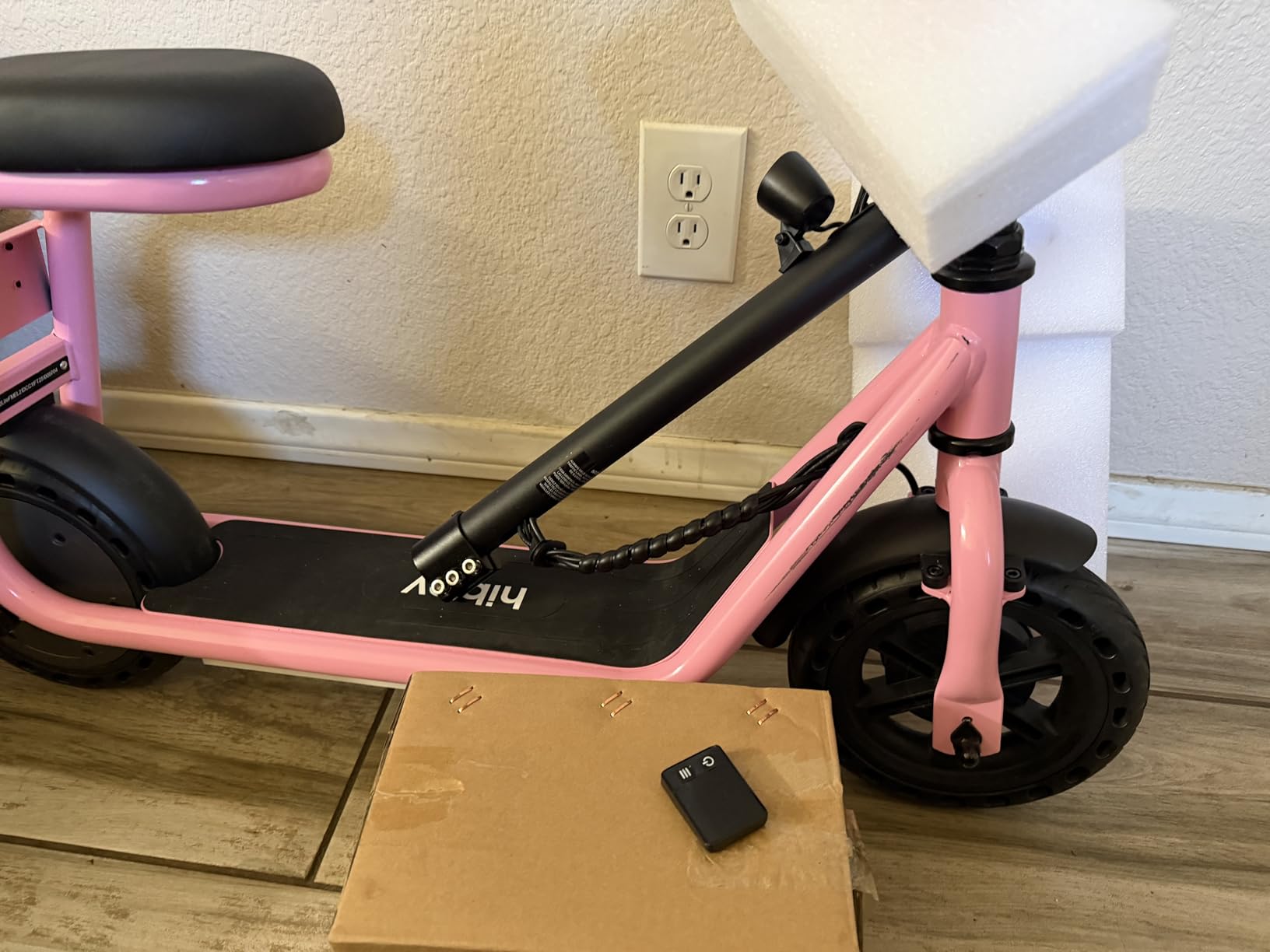 Hiboy Q2 Lite Electric Scooter for Kids w/Seat, 3-Speed, Brake, Ages 4-10 customer photo 1