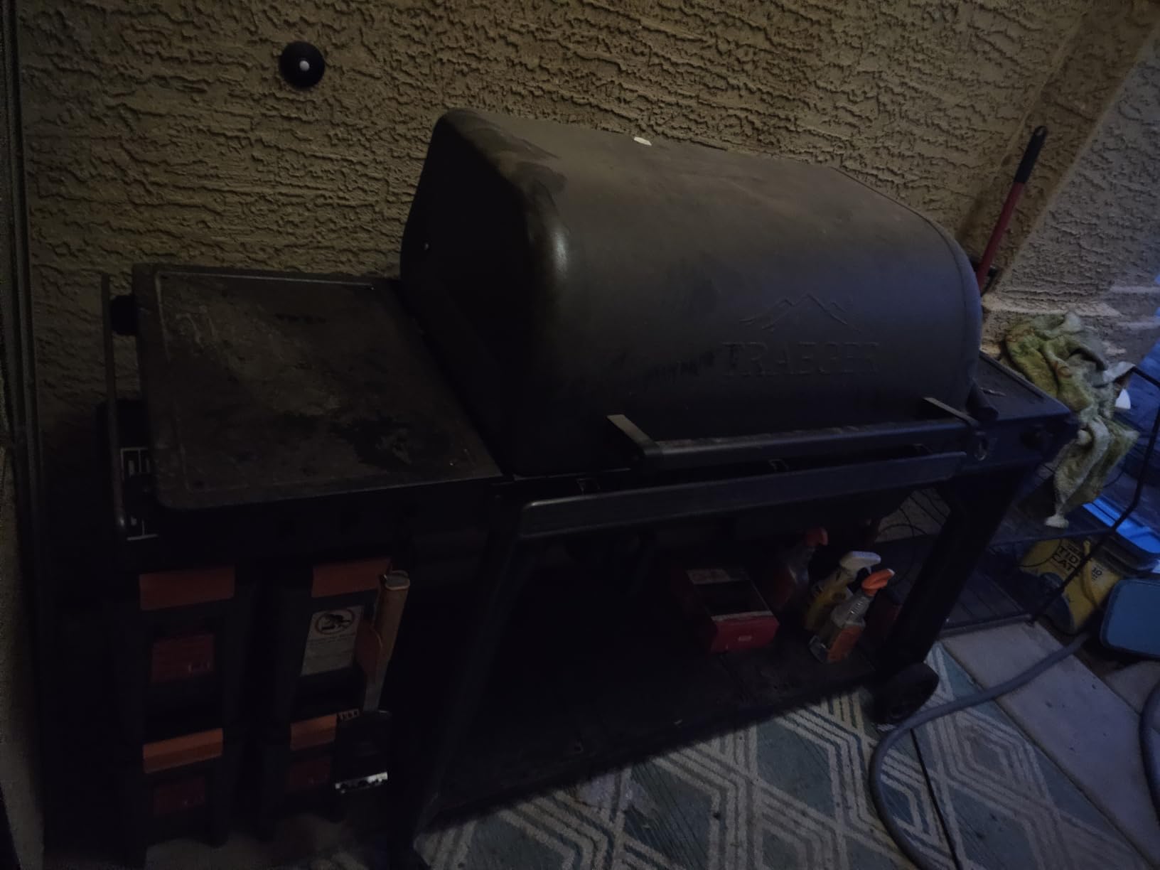 Traeger Woodridge Pro Wood Pellet Grill & Smoker, 970 Sq In, WiFi | Super Smoke Mode, digital sensor, side shelf, WiFIRE app control, 500°F max - 6-in-1 outdoor cooking customer photo 1