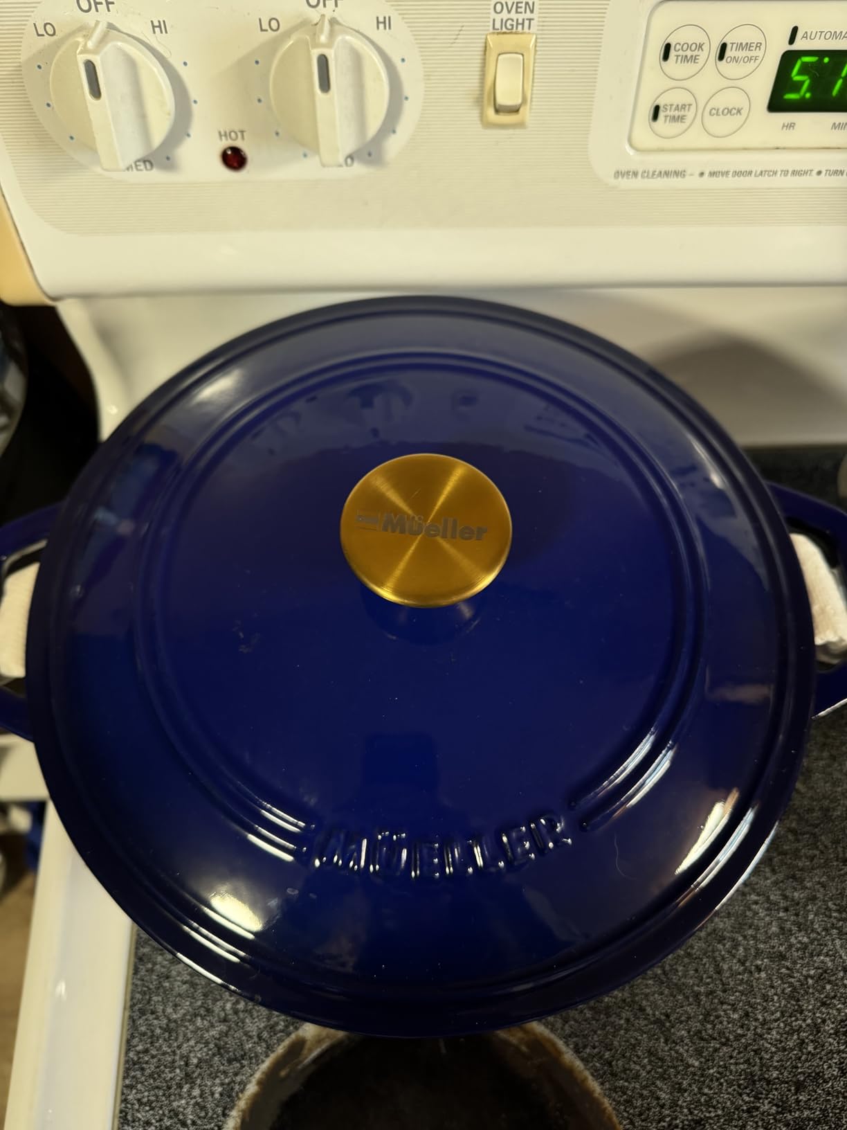 MUELLER HOME 6 Quart Enameled Cast Iron Dutch Oven, Heavy-Duty customer photo 1