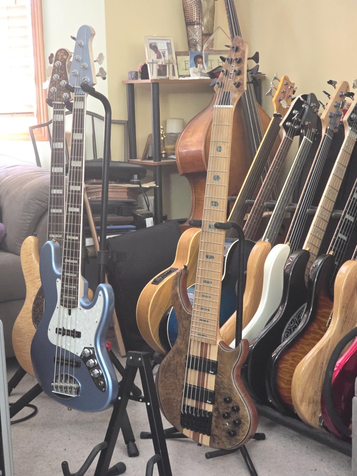 TARIO 6 String Electric Bass Guitar Burl poplar top Millettia Laurentii Okoume body Maple Fretboard customer photo 2
