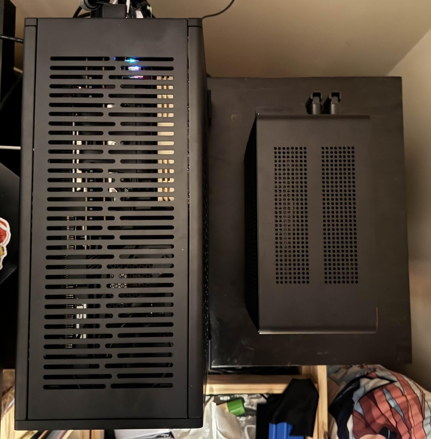 JONSBO NV10 Black MINI ITX PC Case, Aluminum Alloy with Walnut Trim Desktop Case, Compatible with 1U Flex PSU, Low-Profile GPU, Compact & Portable 4.5L Case, with a PCI-E 4.0 Extended Cable customer photo 2