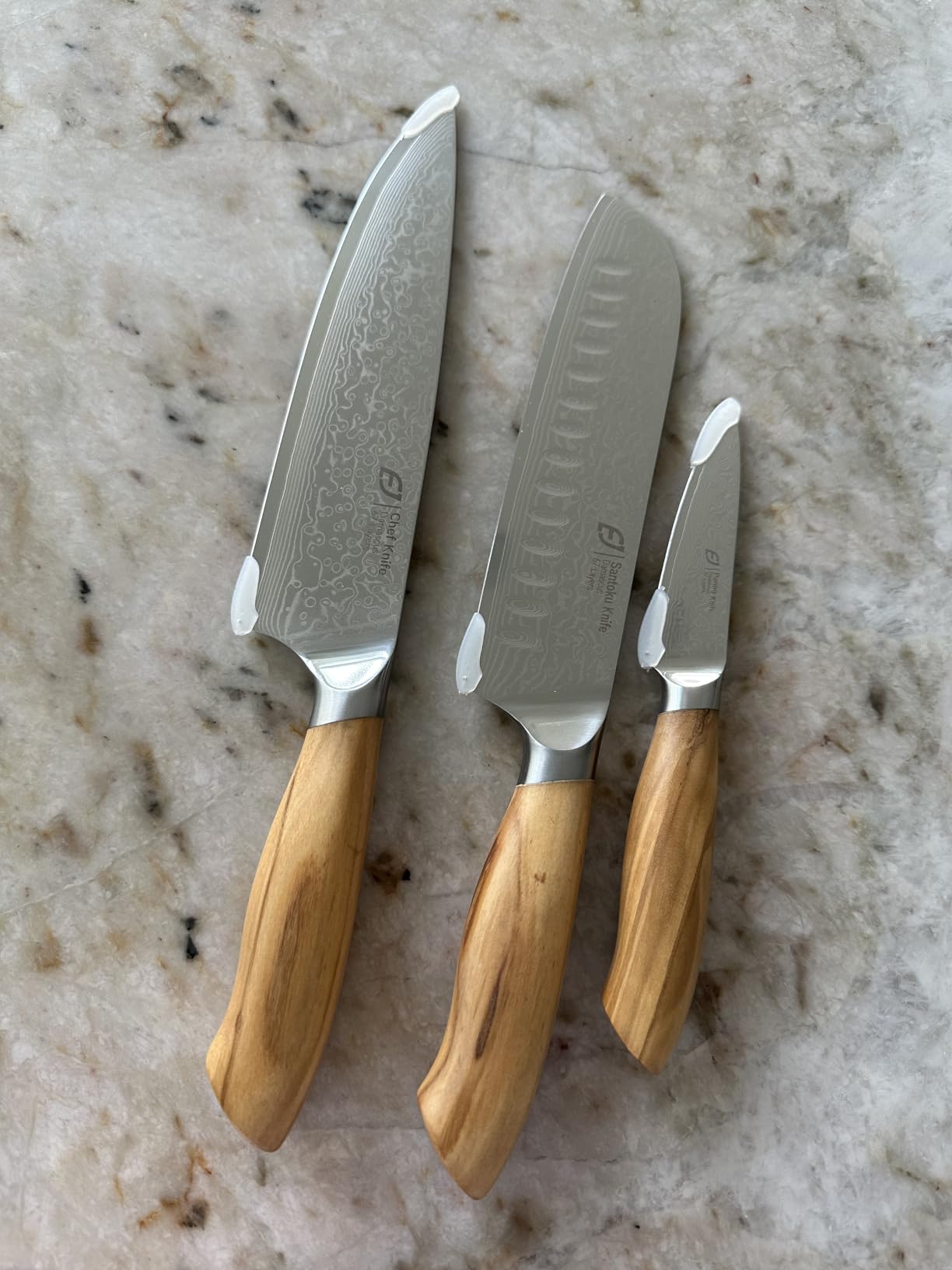 Emojoy Damascus Kitchen Knife Set, 3 PCS Japanese Chef Knife Set, 67-Layers Damascus Knife with Original Olive Wood Handle, Include Wooden Gift Box customer photo 2