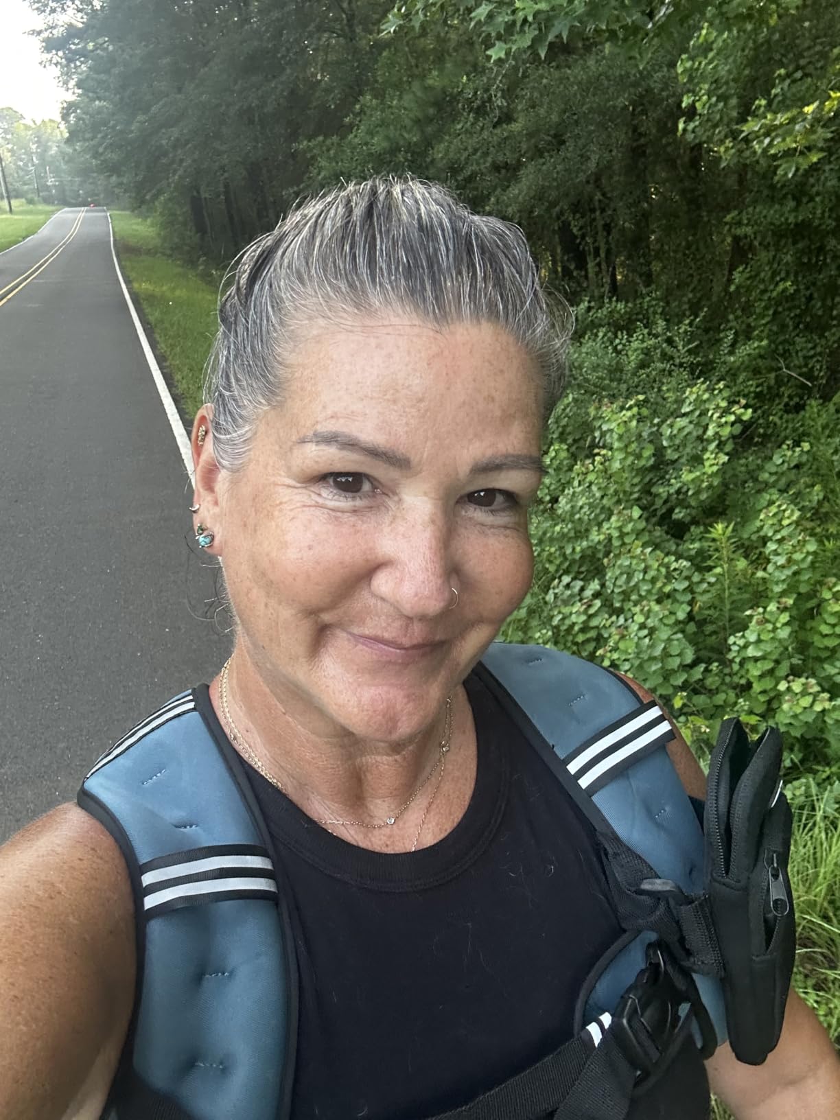 BAGAIL Comfort-Fit Weighted Vest for Woman, Even Weight Distribution, Faster Weight Loss, No-Chafe or Bounce for Walking & Running with Detachable Phone Pouch & Reflective Stripes (Available 5-30lbs) customer photo 2