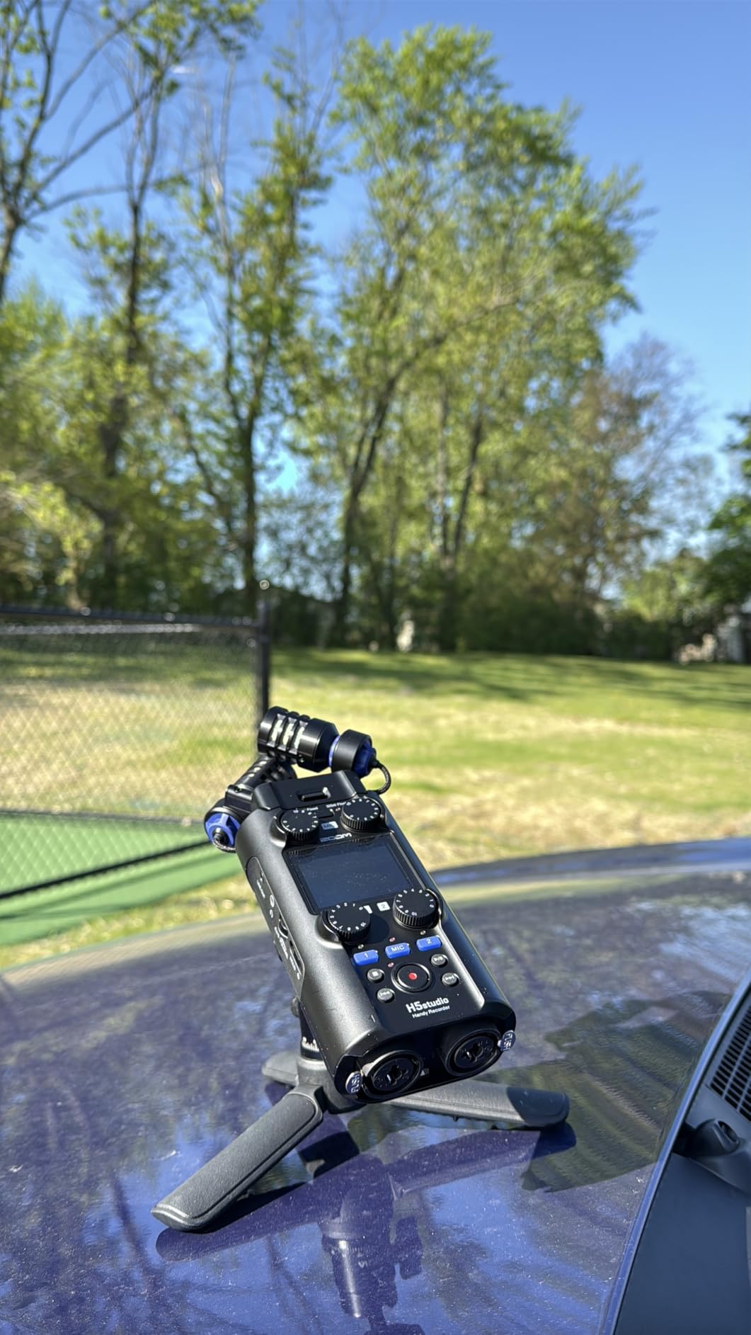 Zoom H5 Studio Handy Recorder for Filmmakers & Musicians | Clip-Free Audio with 32-Bit Float, 6 Tracks, F-Series Preamps, Large Stereo Mics, 2 XLR/TRS Inputs, USB Audio Interface customer photo 1