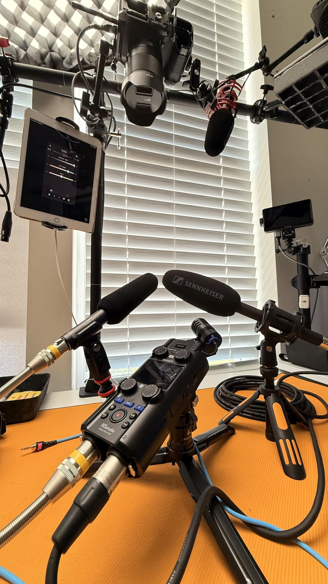 Zoom H5 Studio Handy Recorder for Filmmakers & Musicians | Clip-Free Audio with 32-Bit Float, 6 Tracks, F-Series Preamps, Large Stereo Mics, 2 XLR/TRS Inputs, USB Audio Interface customer photo 2