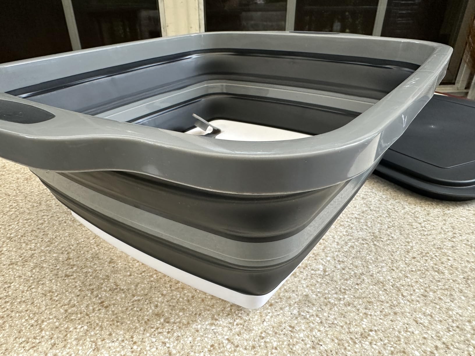 Collapsible X-Large (16L) BBQ Marinating Tub w/ Cutting Board | Multipurpose Food-Grade TPE Prep Tub w/ Lid | Built-In Colander & Drain Plug - For Camping | Tailgate | Picnic - Slate Black customer photo 1