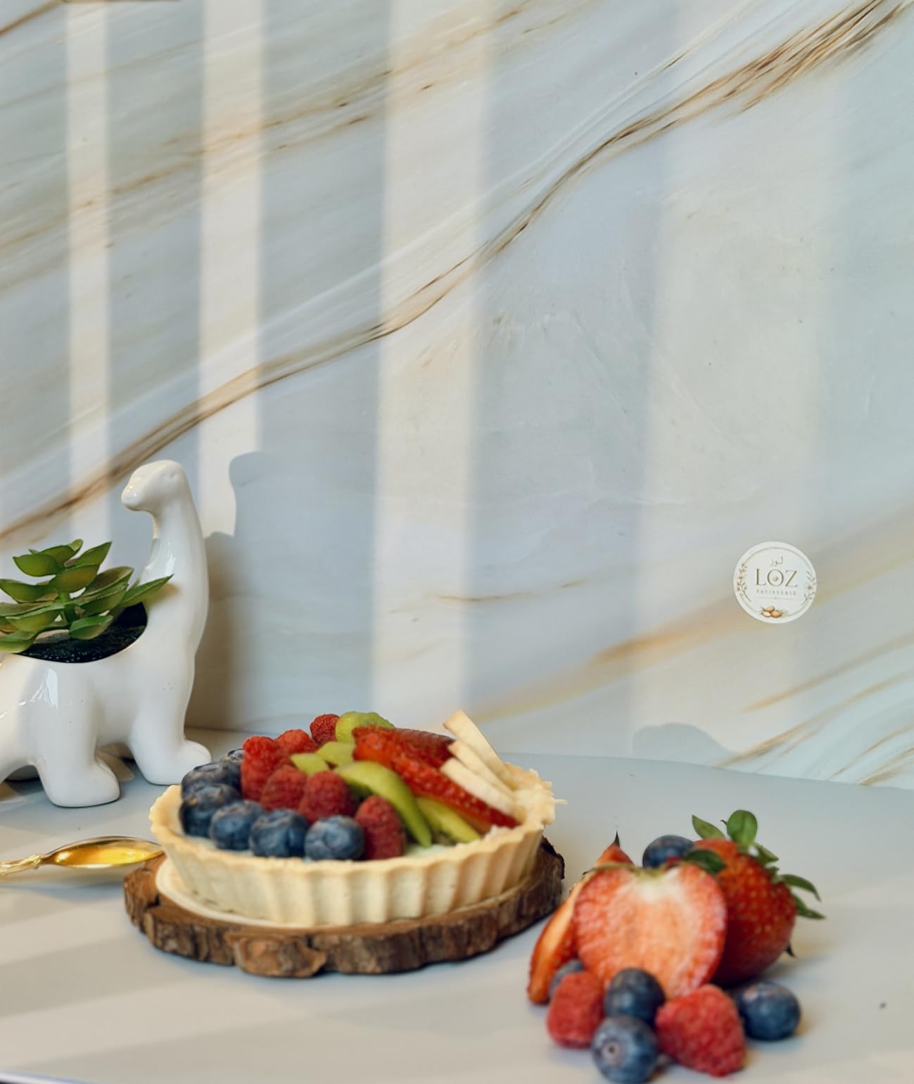 Tabletop Photo Background Kit for Small Product Photography, 10 Pcs 20 Patterns Backdrop Papers with Blind & Grid Shadow Props, 16.5 x 11.7 in for Food, Jewelry, Beauty & UGC Photos customer photo 2