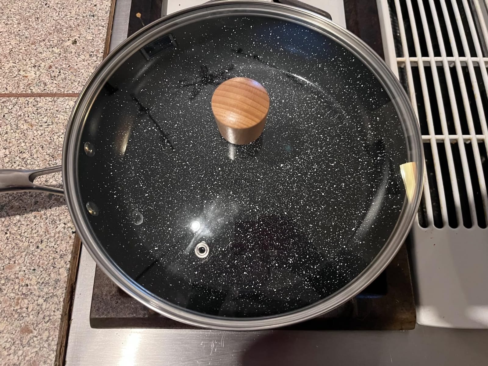 13 inch Tempered Glass Lid, CUKISIKUC Wok Frying Pan and Pots Round Replacement Cover for Skillet Cookware, Wooden Knob customer photo 2