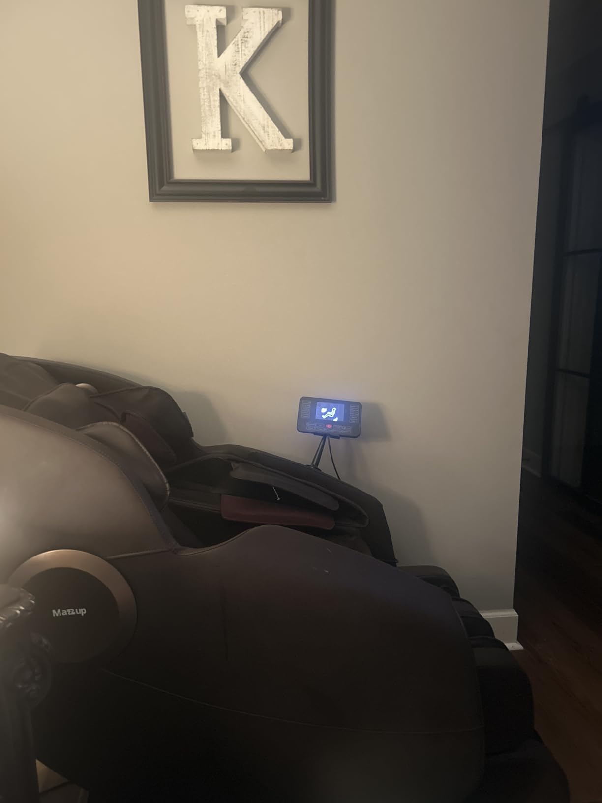Massage Chair, Zero Gravity Full Body Massage Chair, Shiatsu Recliner with 14 Massage Points, Lumbar & Calf Heating, 20 Auto Modes, Spacious Massage Area, Bluetooth Speaker, Touch Screen Controller customer photo 2