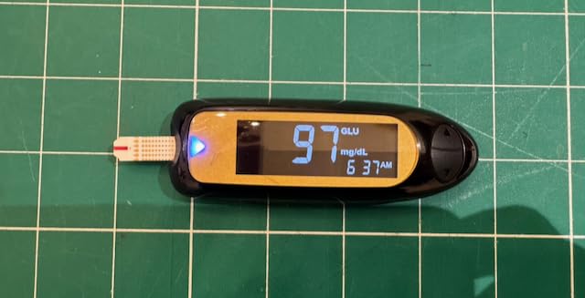 Advanced ß-Ketone Testing Kit, Slim, Auto-Coding, Ketosis Monitoring and Management, Ketone Meter, 10 Keto Foil Wrapped Test Strips, 20 Lancets, Lancing Device customer photo 1