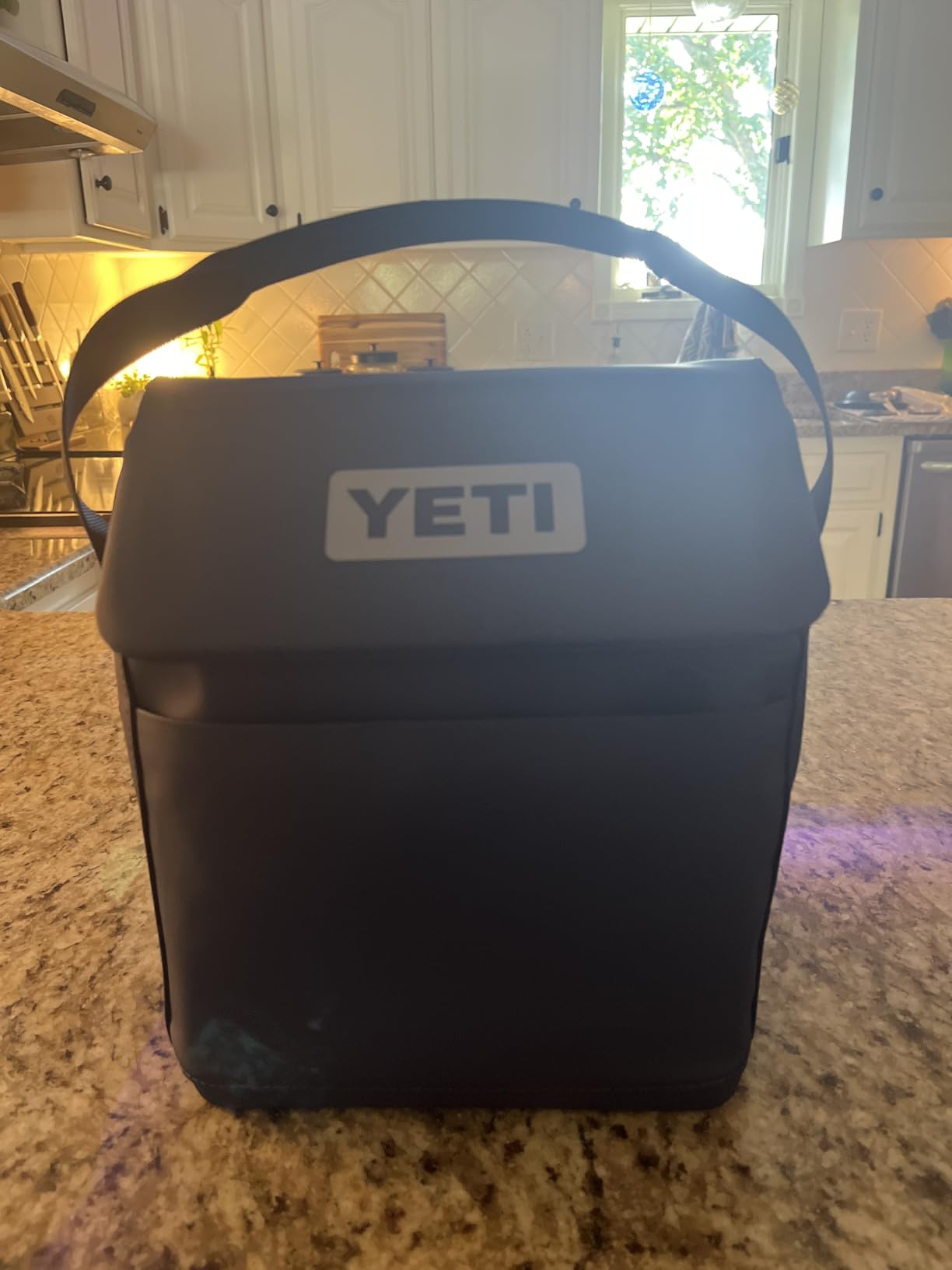 YETI Daytrip 6L Insulated Soft Cooler Lunch Bag, Charcoal customer photo 1