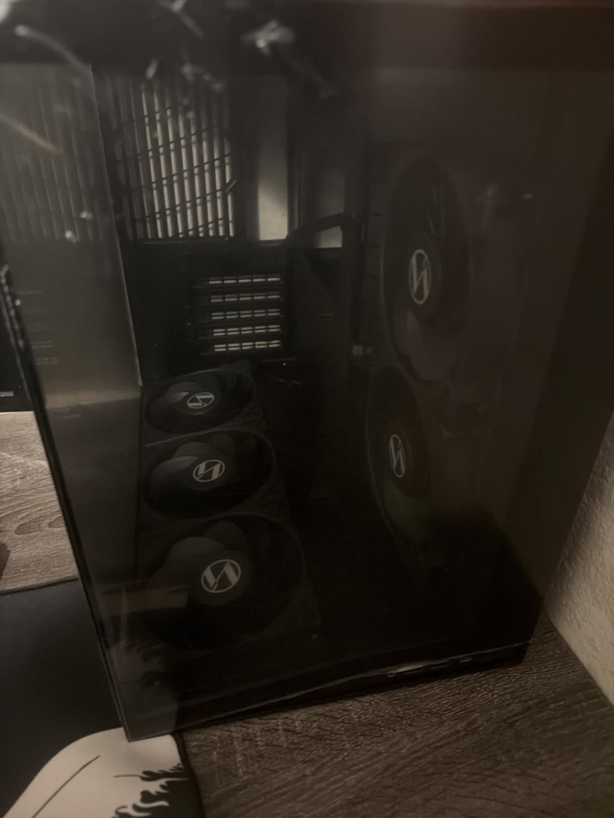 Lian Li O11D MINI V2 Flow-ATX Mid-Tower PC Case-Black | Panoramic View, High-Performance Airflow, Includes 5 x 120mm Reverse Blade Fans, Cable Management customer photo 2