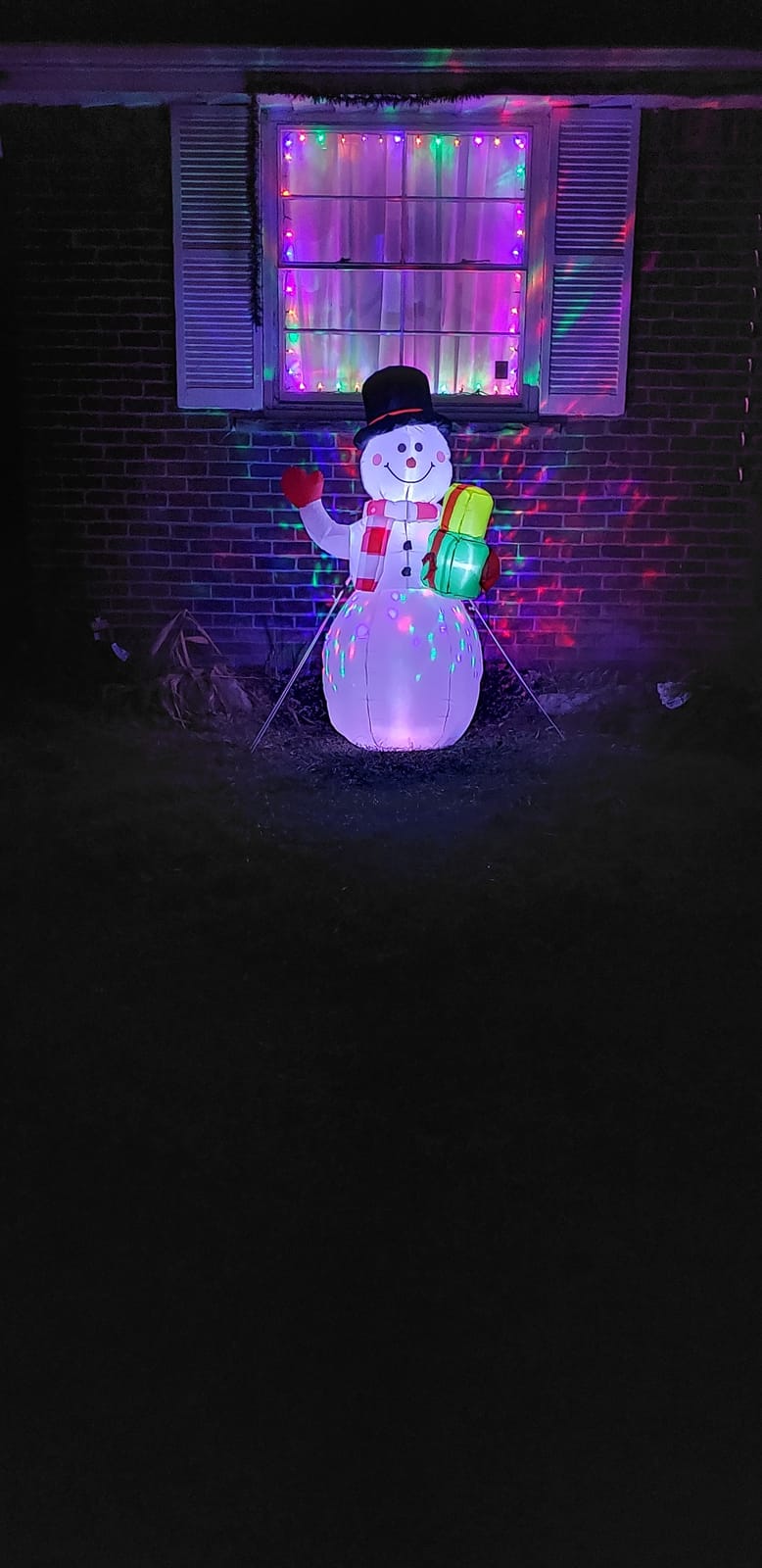 OurWarm 10FT Christmas Inflatable Outdoor Decoration, Giant Elf Inflatable Outdoor Christmas Blow up Yard Decorations with LEDs, Outdoor Christmas Inflatables for Outside Roof Lawn Holiday Xmas Decor customer photo 1