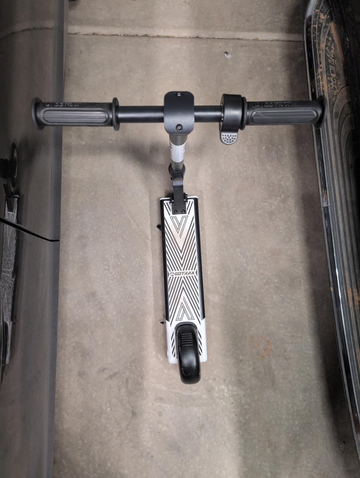 Gotrax Electric Scooter for Kids 6-12, Max 3.75 Mile & 7.5Mph,Thumb Control customer photo 1