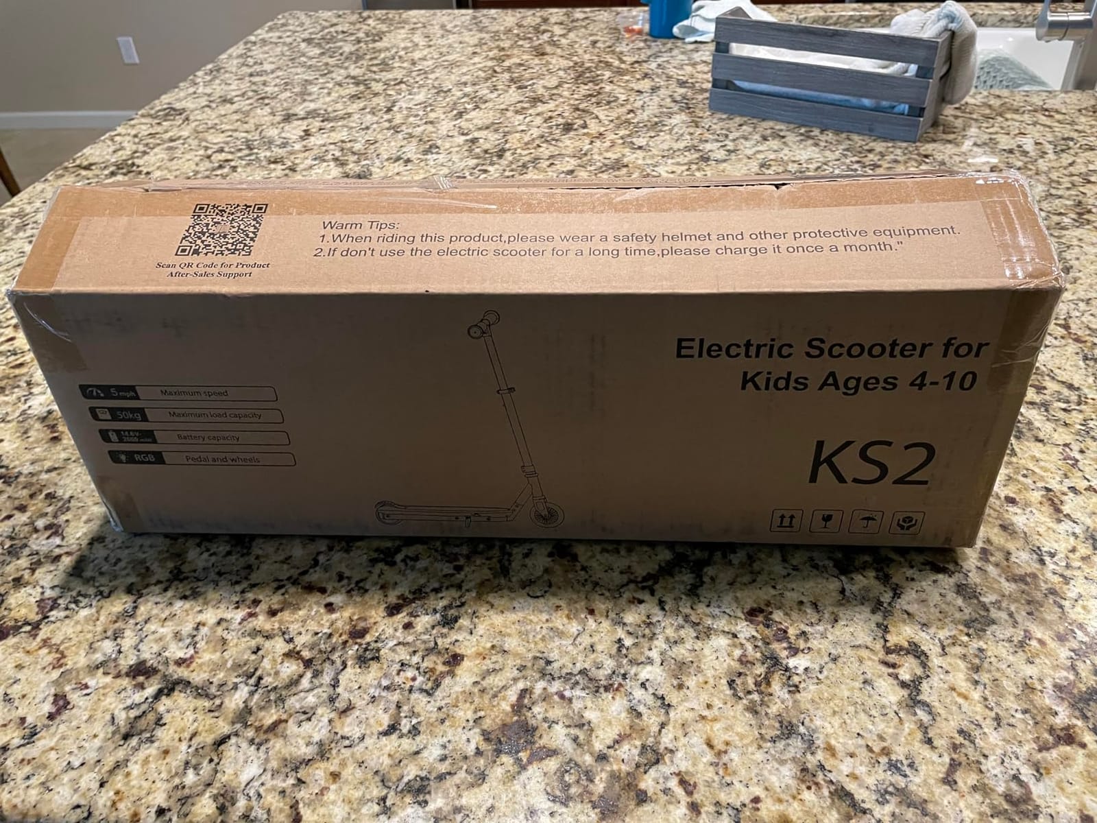 Gyroor KS2 Electric Scooter for Kids, 5 MPH, LED Light-Up Wheels, Ages 3-8 customer photo 2