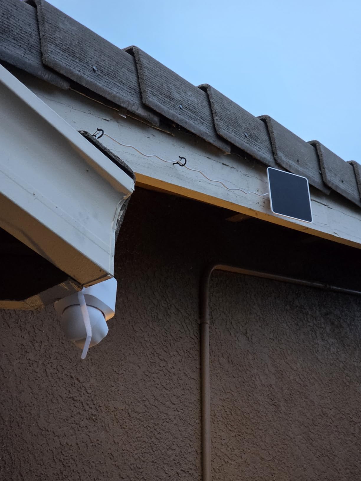 eufy Security SoloCam E42, 4-Cam Kit, 4K Solar Security Camera customer photo 1