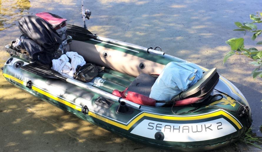 INTEX 66332EP Seahawk 2 Inflatable Boat Set: Includes Deluxe 48in Aluminum Oars and High-Output Pump – SuperStrong PVC – Fishing Rod Holders – 2-Person – 520lb Weight Capacity customer photo 2