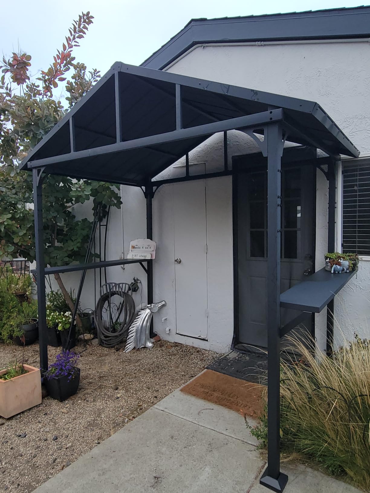 Kurapika 8' x 5' Hardtop BBQ Outdoor Gazebo,Waterproof Sloping Roof, Bar with Tool Hooks, Smoke-Venting Iron Canopy for Patio, Yard,Garden,Familie Party customer photo 1