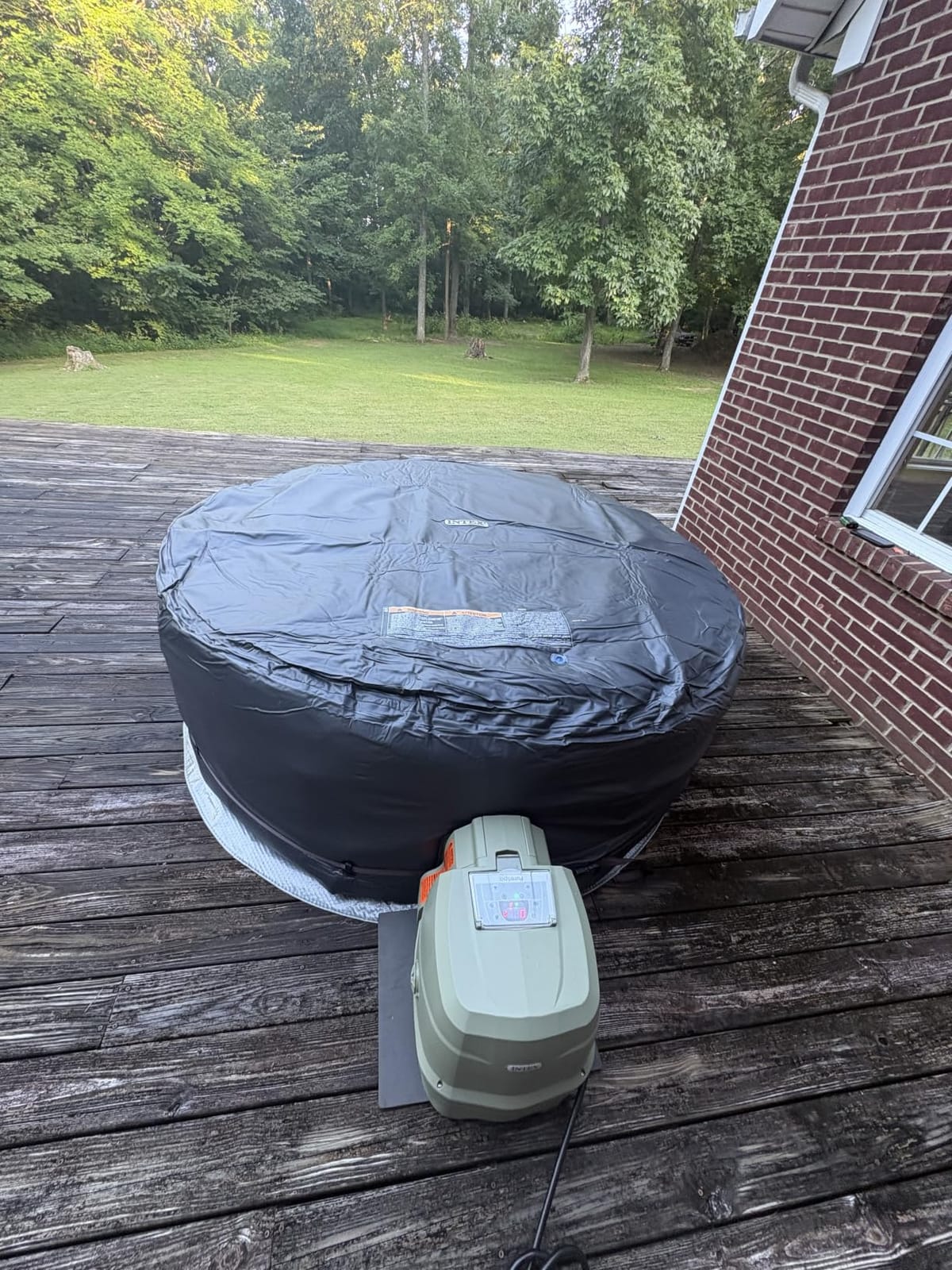 INTEX 28427EG PureSpa Bubble Massage Spa Set Outdoor Inflatable Portable Hot Tub, Includes Energy Efficient Spa Cover, Saltwater System Ready, 6 Person, 85in x 28in customer photo 1