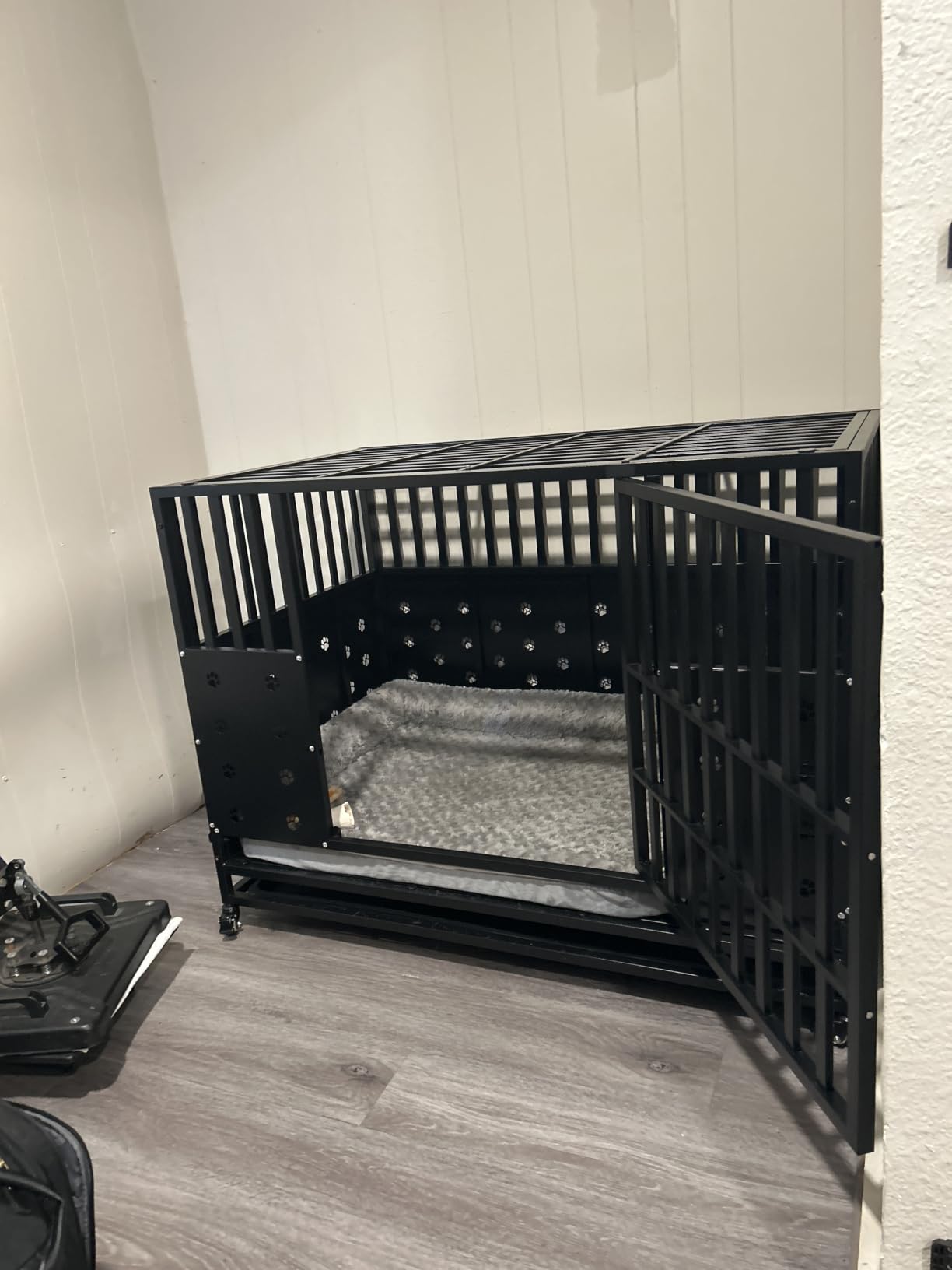 Cammoo 48'' Heavy Duty Dog Crate/Kennel for Large Dogs Indoor, Black customer photo 2