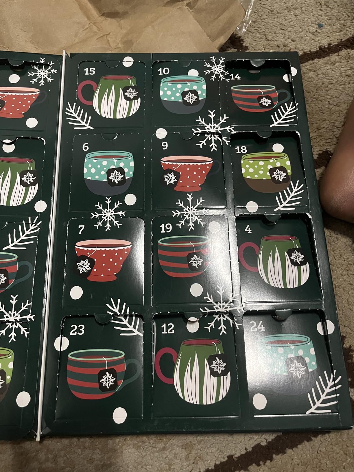 STASH Tea Advent Calendar 2026, 24 Bags, Black, Green & Herbal Teas customer photo 1