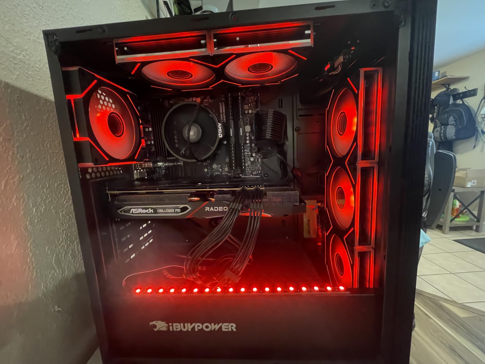 CORSAIR RM850x ATX 3.1 PCIe 5.1 Ready Fully Modular 850W Power Supply - Low-Noise, Cybenetics Gold Efficiency, Native 12V-2x6 Connector - Black customer photo 1