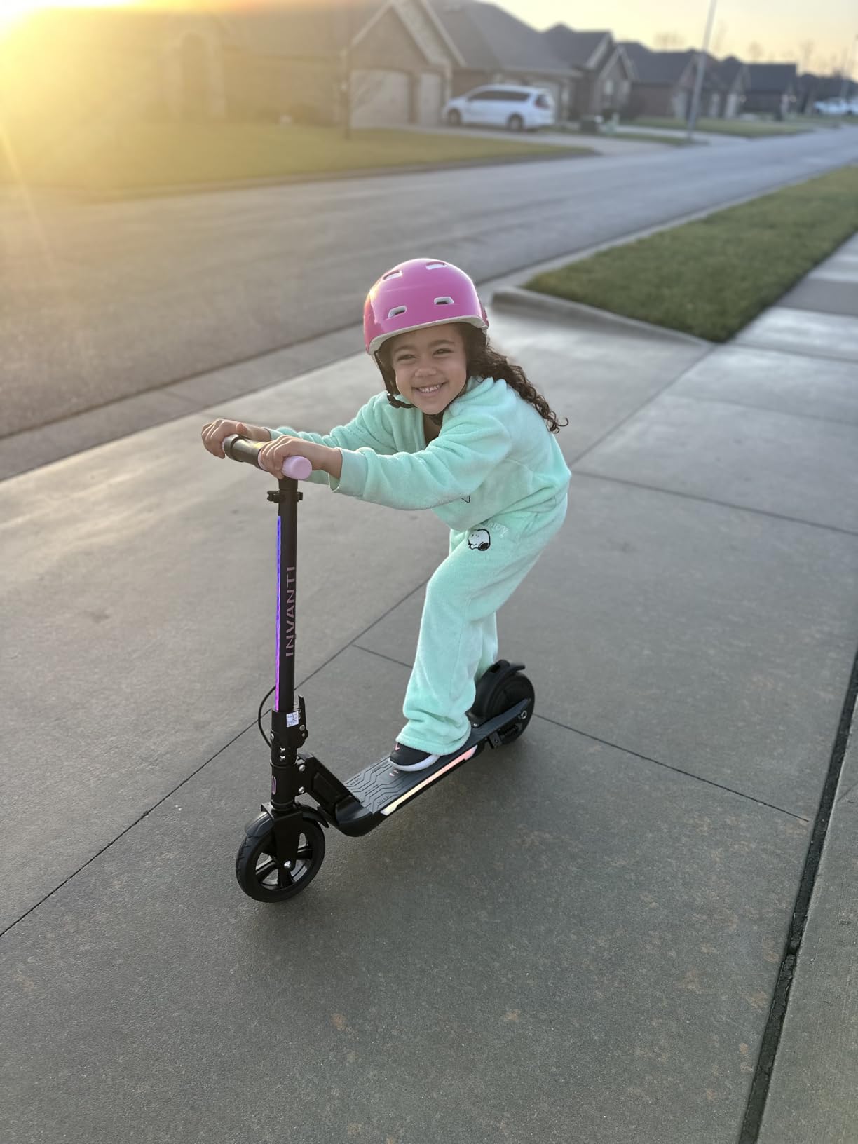 INVANTI KS03 Electric Scooter for Kids Ages 8+, 350W Peak Motor, Max 12mph & 10Miles, 7