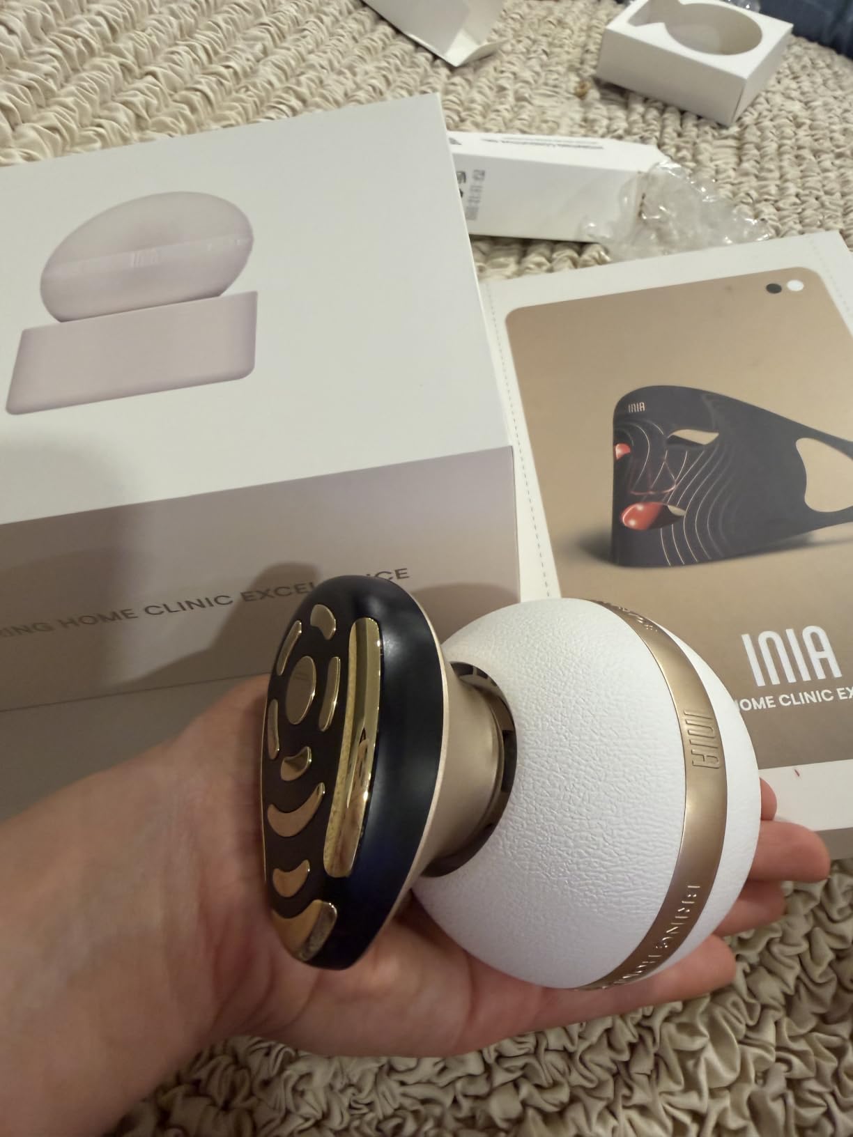 INIA SPHERA Upgraded 8-in-1 Microcurrent Facial Device for Face & Neck customer photo 2