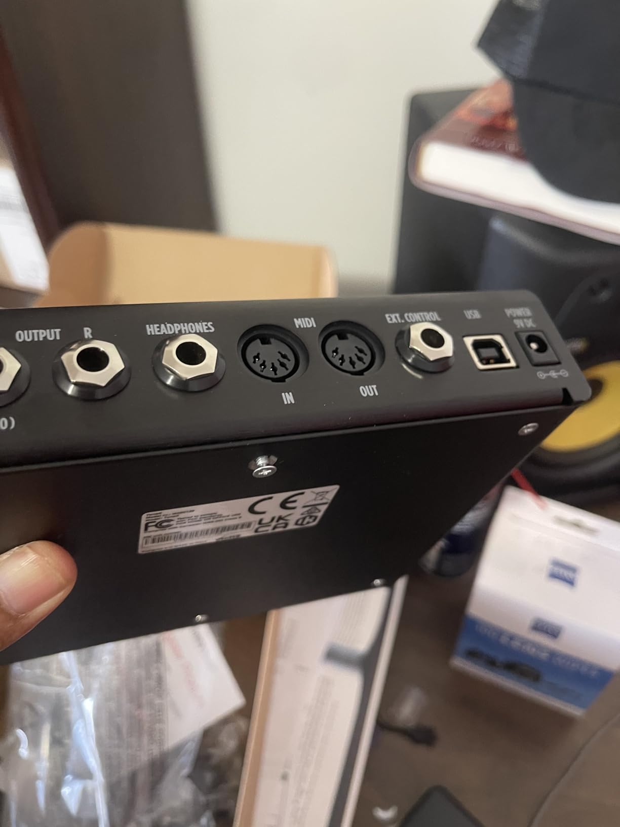 IK Multimedia TONEX Pedal Bass Edition - Bass Guitar Pedal for AI Machine Modeled Amps, Cabs, Stomps with Onboard FX, Midi, VIR Cabs and Custom IR Loader customer photo 2