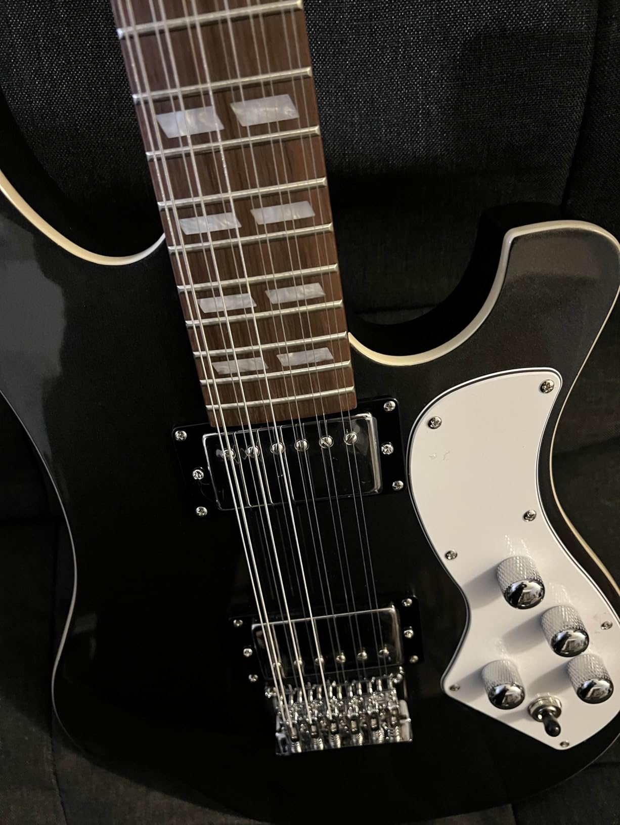 AKLOT Strayloom 12-String Electric Guitar: Humbucker Pickups, Okoume Neck, Jatoba Fingerboard, Fully Adjustable Hybrid Bridge, Electric Guitar Kit with Gig Bag, Classic Jangle & Chime (Carbon Drift) customer photo 1
