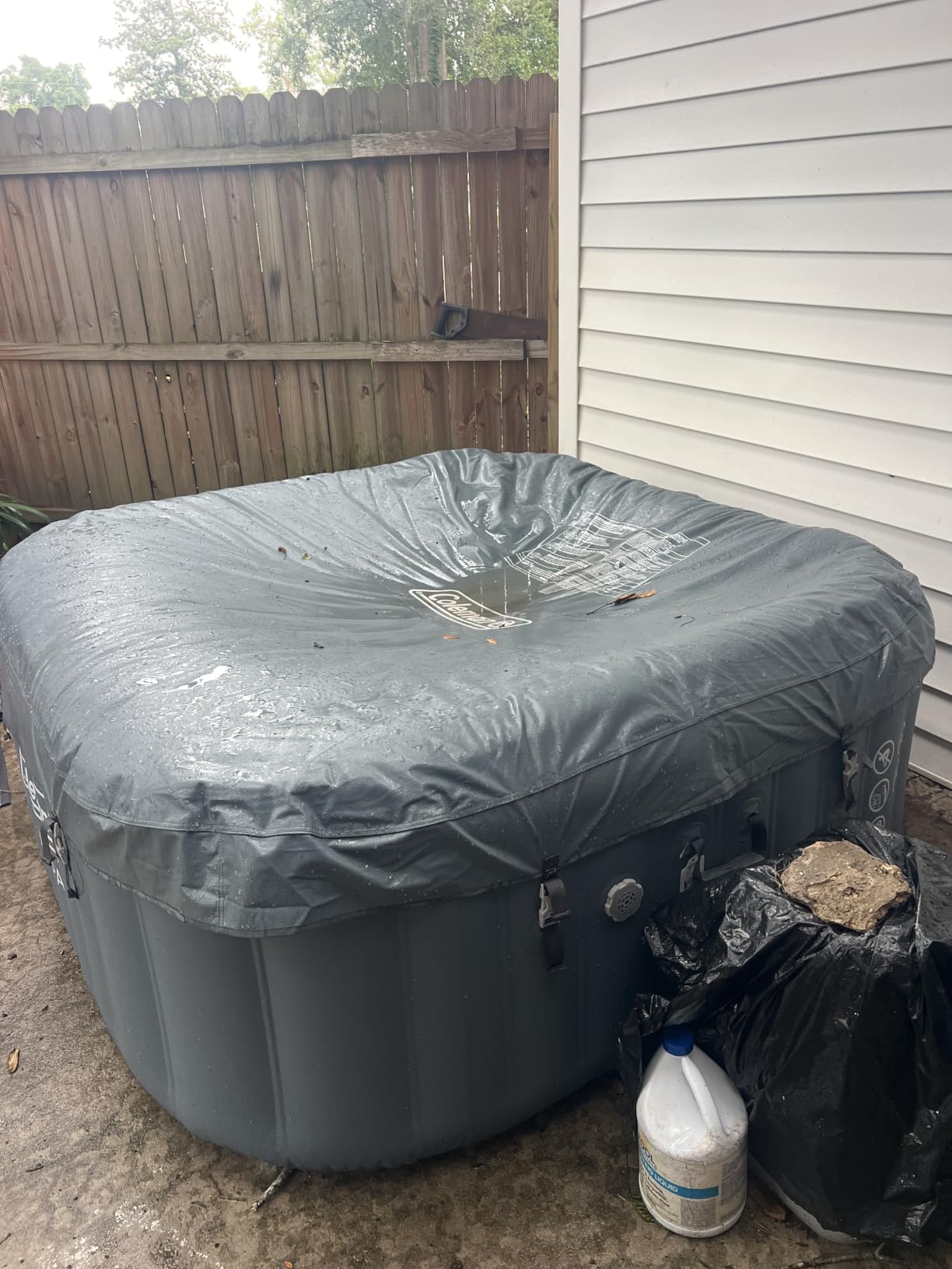 Coleman SaluSpa Hawaii Energy-Efficient 4-6 Person Inflatable Hot Tub customer photo 2