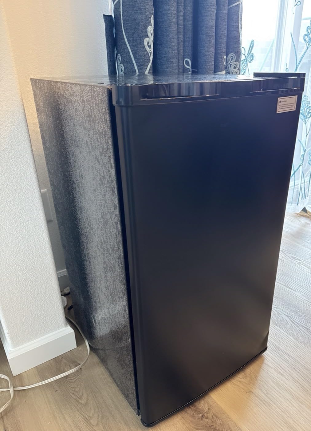 Feelfunn 3.2 Cu.Ft Mini Fridge with Freezer, 2 Door Dorm Fridge, Black customer photo 1