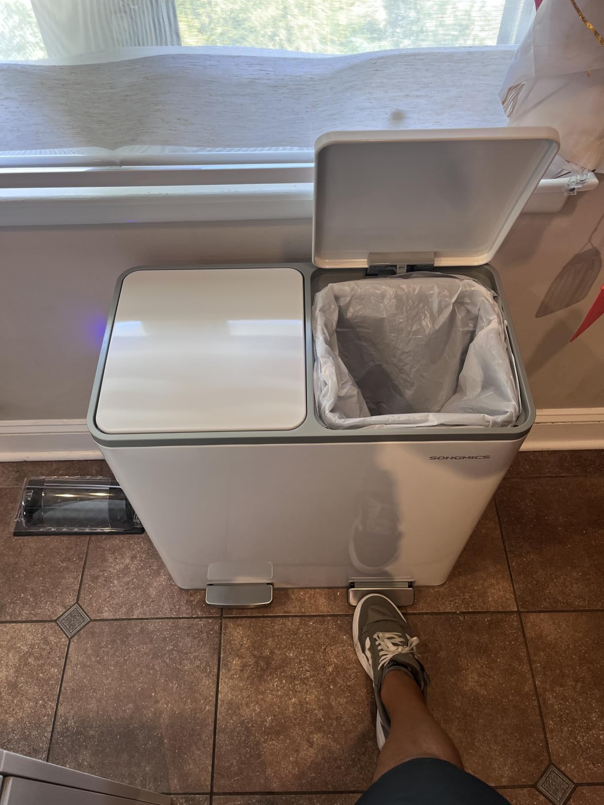 SONGMICS Trash Can, 2 x 8 Gallon (2 x 30 L) Double Compartment customer photo 1