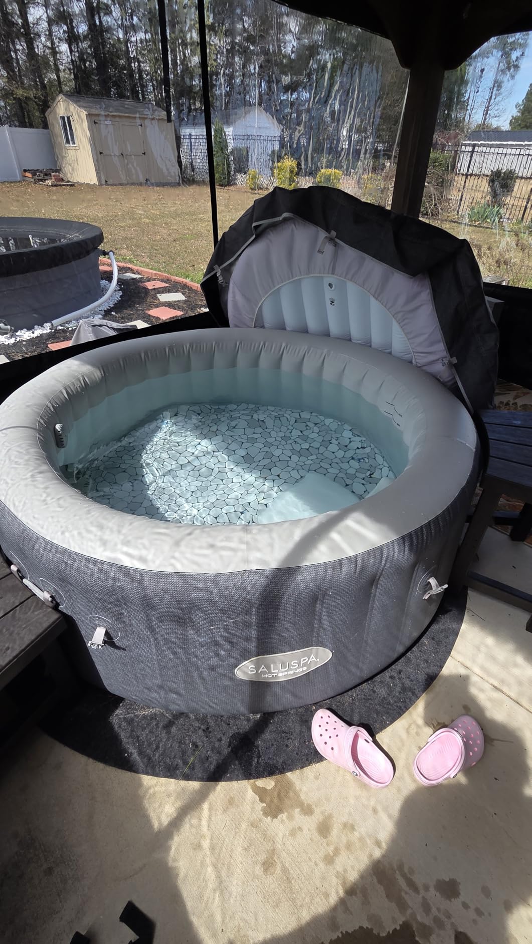 SaluSpa Hot Springs 2-4 Person Round Inflatable Hot Tub, Energy-Efficient customer photo 2
