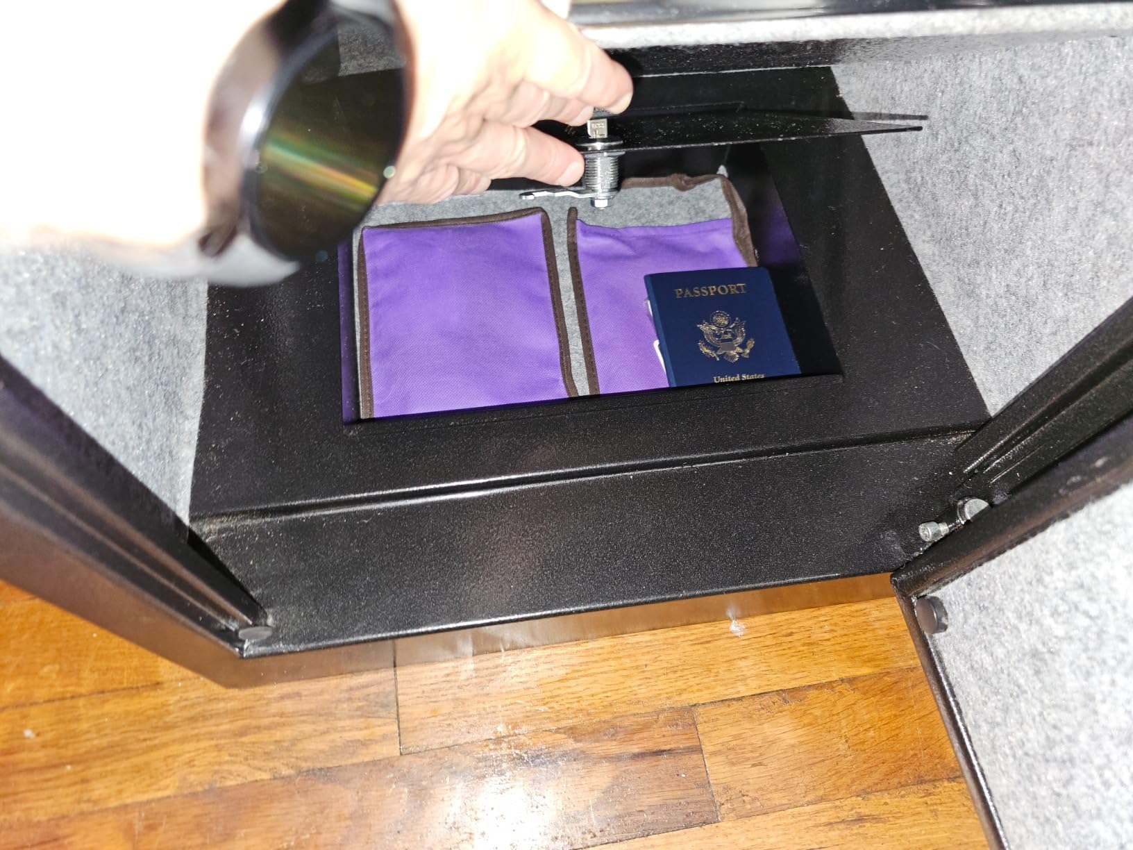 [𝟐𝟎𝟐𝟔 𝐍𝐞𝐰] 9.5 Cu Ft Extra Large Home Safe Fireproof Waterproof with [DOUBLE SAFES], Heavy Duty Digital Security Box with [Hidden Compartment], Fireproof Safe for Home Business Office USE customer photo 1