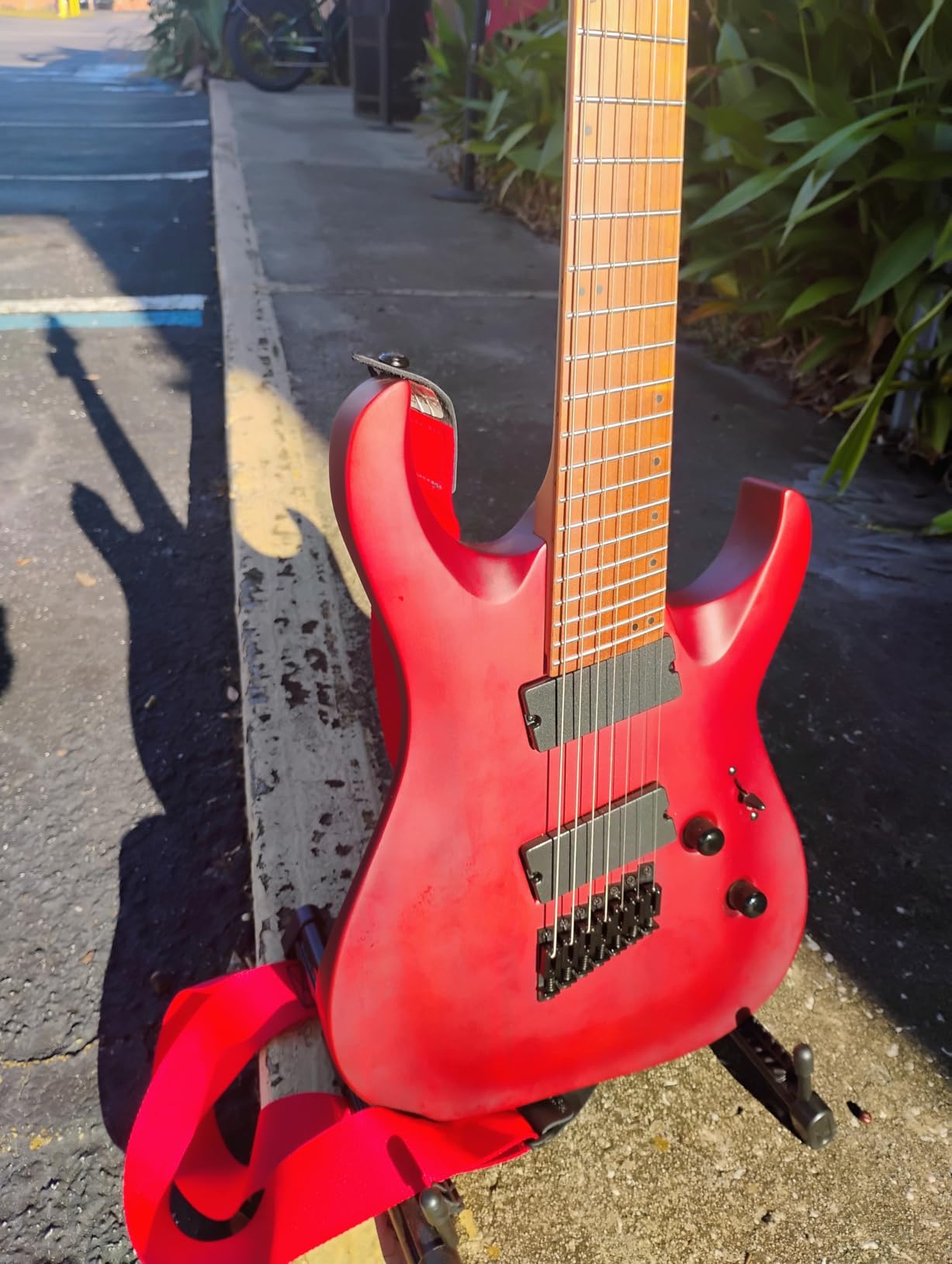 AKLOT Multi-Scale 8-String Electric Guitar: Roasted Maple Neck with String-Through Bridge Electric Guitars Kit with Okoume Body, HH Pickup, Gig Bag, Strap, Distortion Pedal, XRN-8 TB customer photo 1