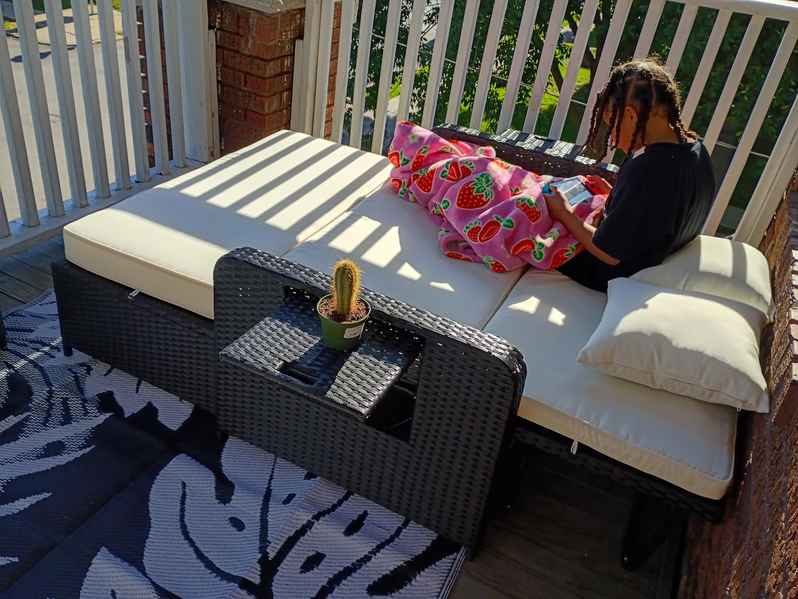 COSTWAY Patio Rattan Daybed with Cushions, Outdoor Wicker Loveseat Sofa customer photo 2