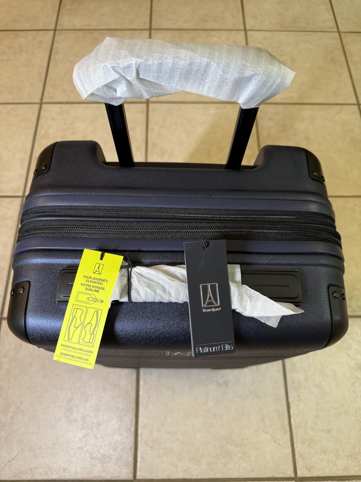Travelpro Platinum Elite Hardside Carry-On Luggage Spinner, Black, 21-Inch customer photo 1