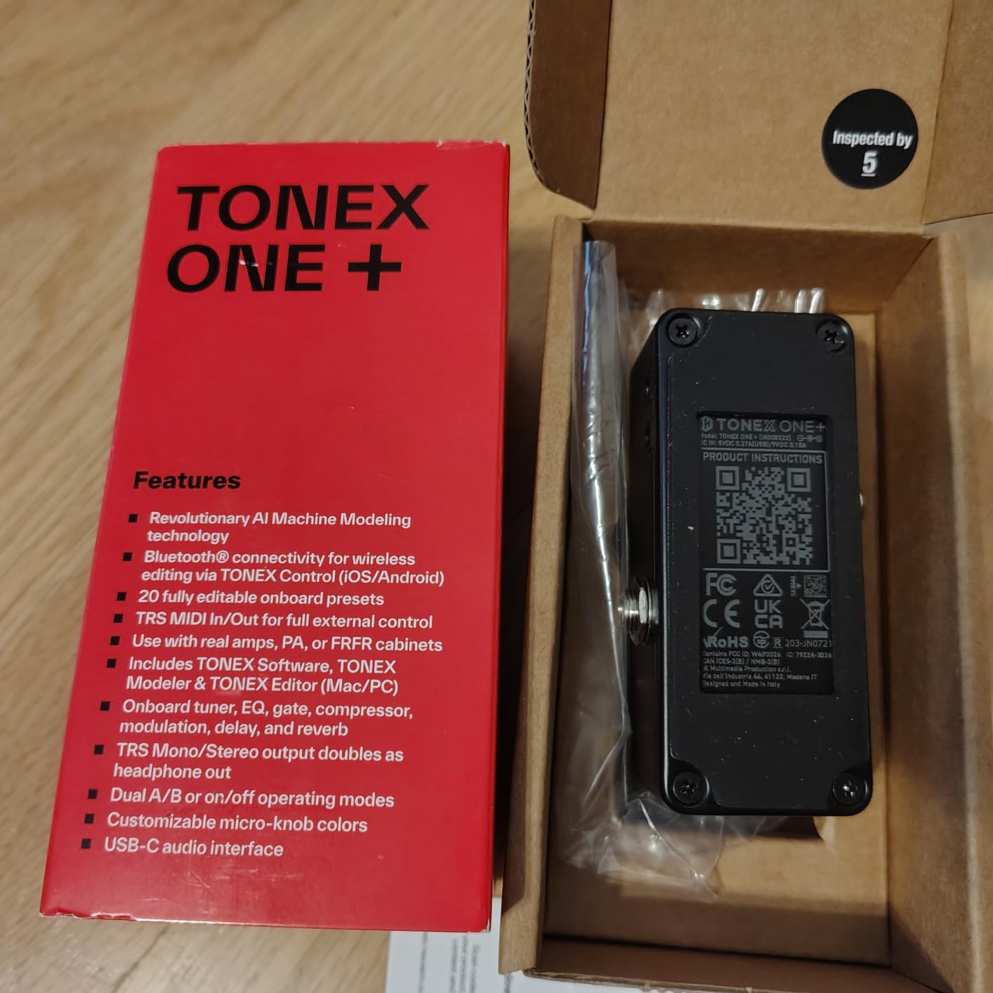 IK Multimedia TONEX ONE+ AI Guitar Amp & Effects Pedal with Bluetooth Wireless Editing, MIDI Control, USB Audio Interface, 60,000+ Tone Models, Compact Amp Simulator Cab & Stompbox Modeler customer photo 1