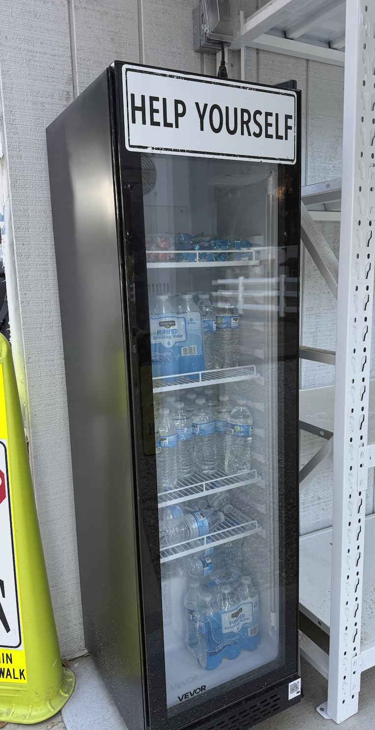 VEVOR Commercial Merchandiser Refrigerator, 6.1 Cu.Ft / 173 L Glass Door Display Refrigerator customer photo 2