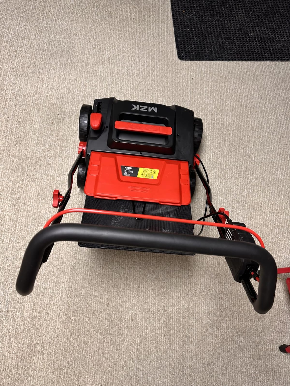 MZK Lawn Dethatcher Electric Scarifier with Bag,15In(RED) customer photo 2