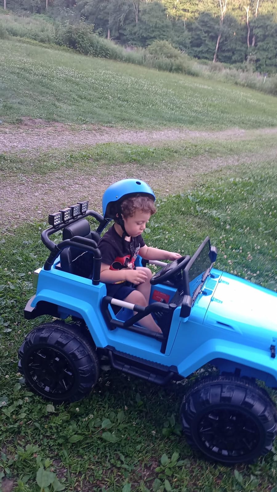 Best Choice Products 12V Kids Ride On Truck Car w/Remote Control, Electric Ride On Car for Toddlers 3-5, Battery Powered Ride On Toy w/LED Lights, 4-Wheel Suspension, Safety Harness - Cherry Red customer photo 1