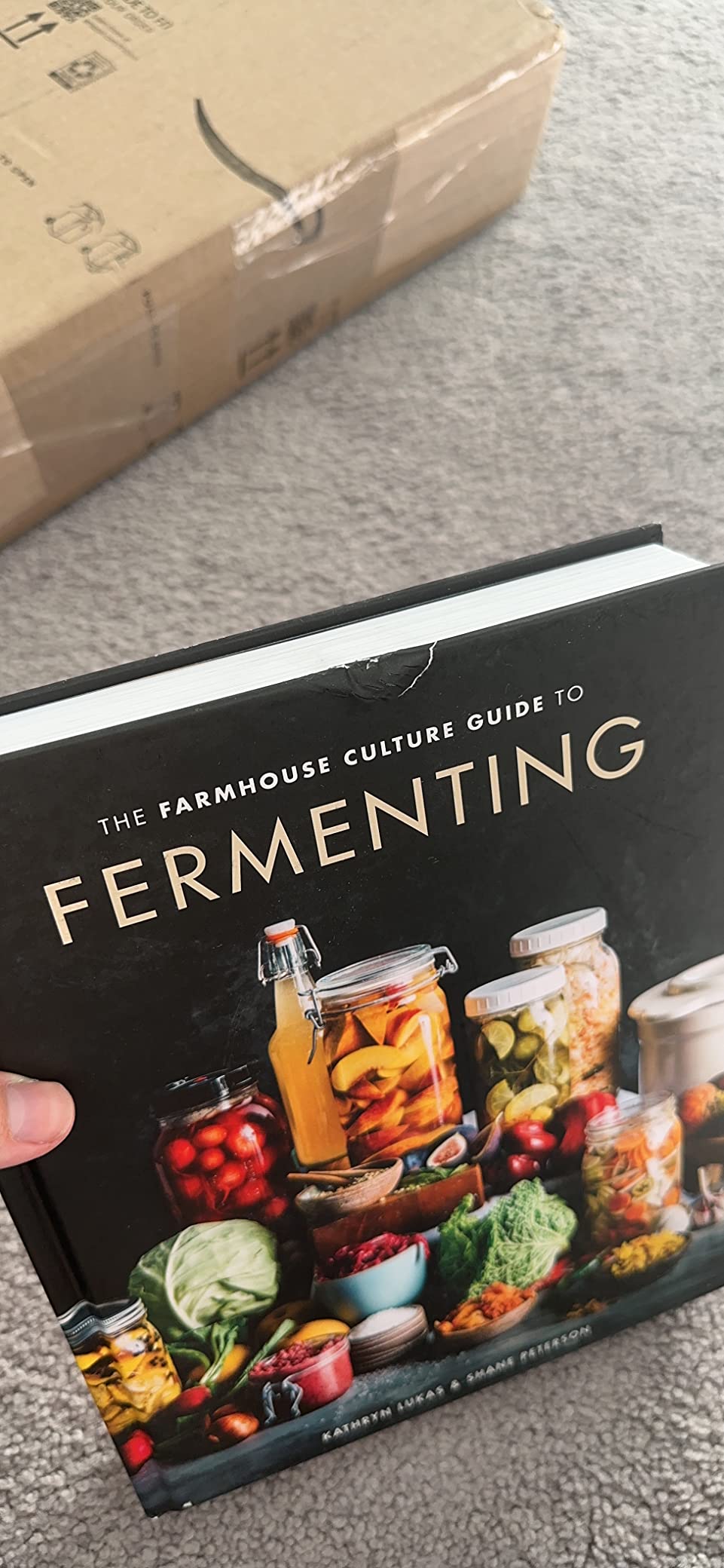 The Farmhouse Culture Guide to Fermenting: Crafting Live-Cultured Foods and Drinks with 100 Recipes from Kimchi to Kombucha[A Cookbook] customer photo 1