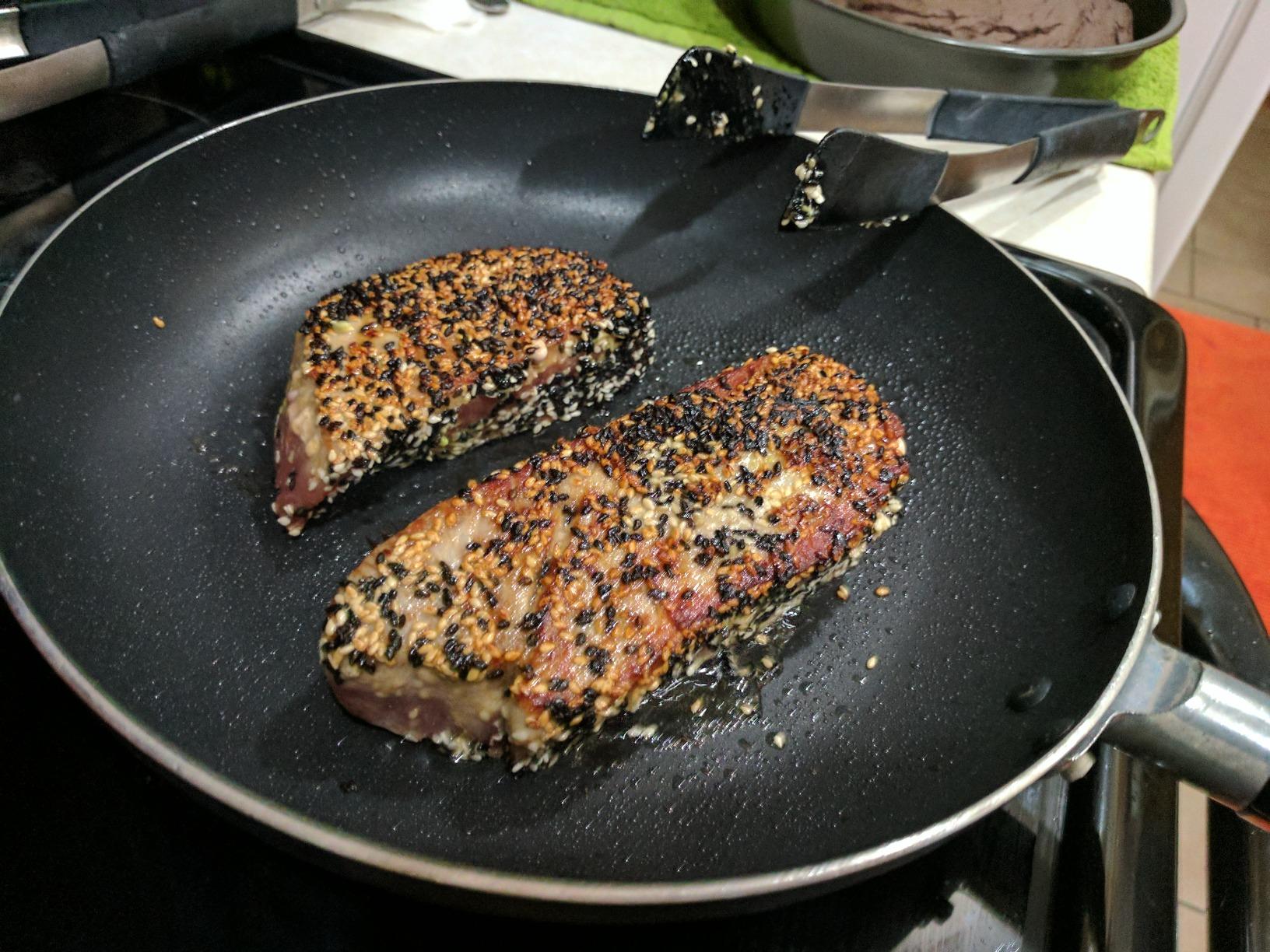 Eat Happy: Gluten Free, Grain Free, Low Carb Recipes Made from Real Foods For A Joyful Life customer photo 1